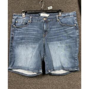VTG Torrid Bermuda Denim Short Womens Size 24 Stretch Rolled Blue Medium Wash